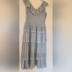 Banana Republic long gray dress with laser-cut tiers. Size 0P.